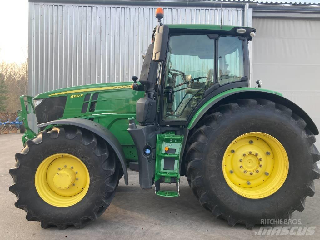 John Deere 6250 R Traktoren