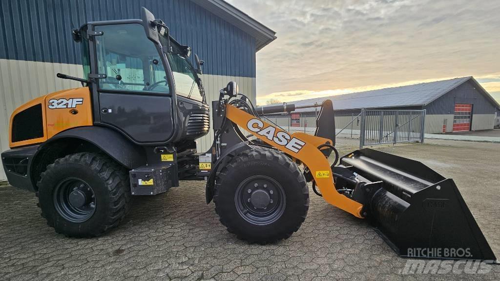 CASE 321 F Radlader