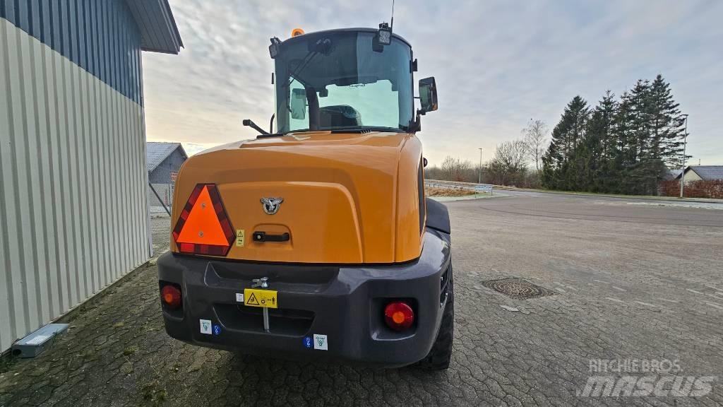 CASE 321 F Radlader