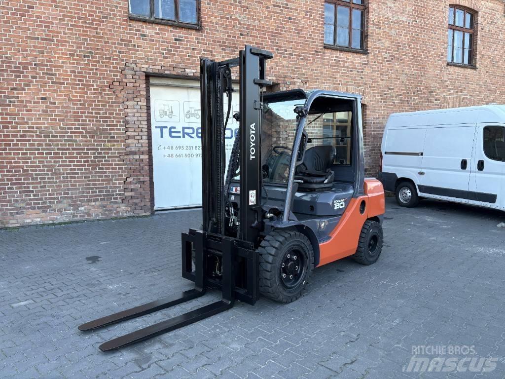 Toyota 06-8FDF30 Dieselstapler