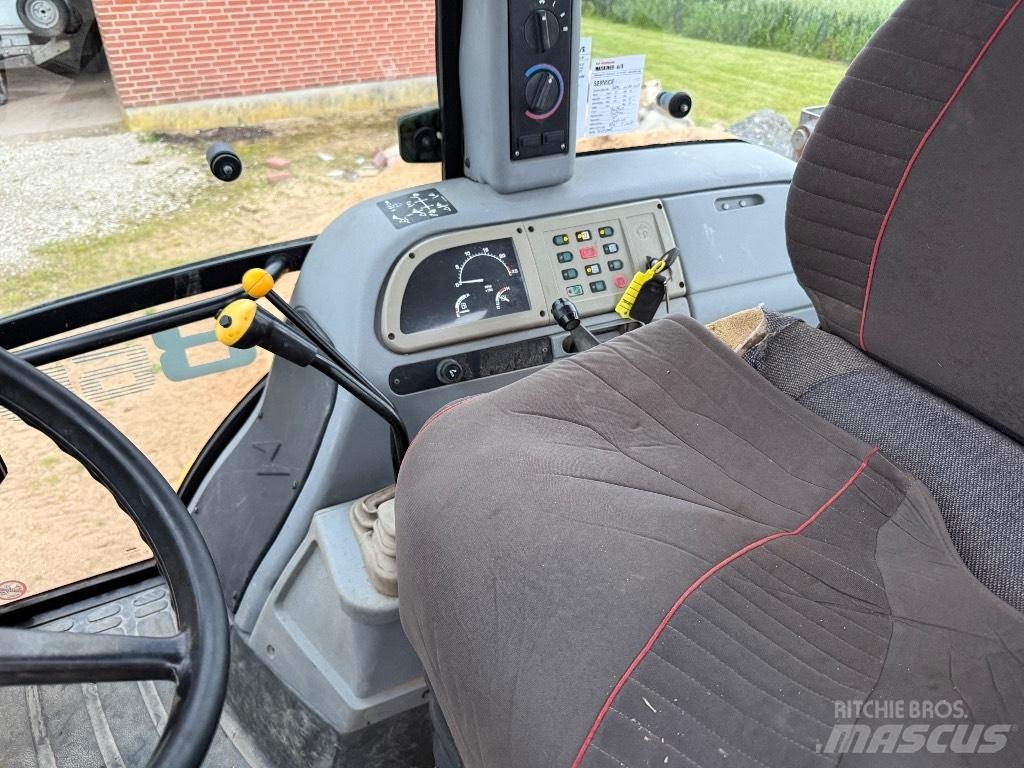 Fermec 860 Baggerlader