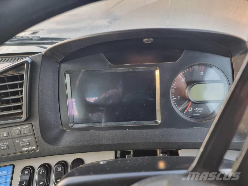 Komatsu HM 300-5EO Spezialtransporter