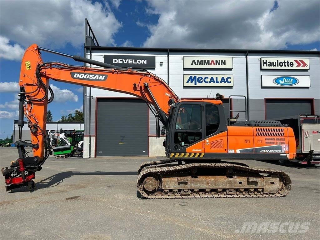 Doosan DX255LC-5 Raupenbagger