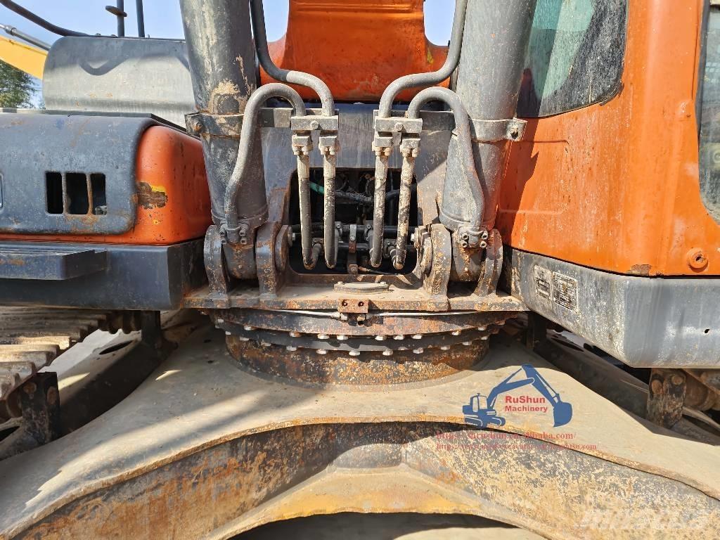 Doosan DX 300 LC Raupenbagger