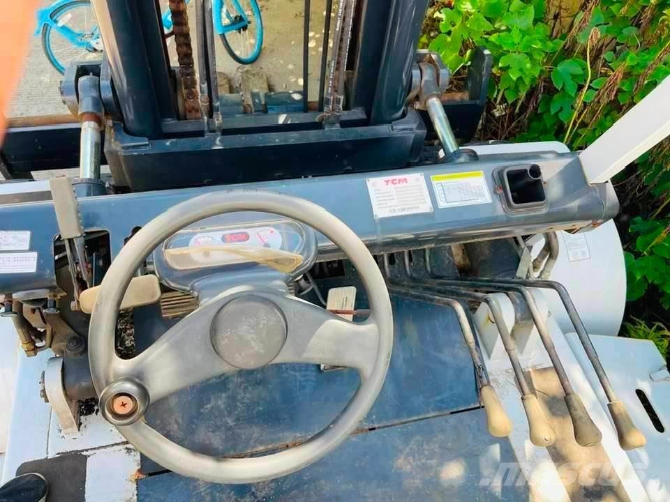 TCM FD100Z8 Dieselstapler