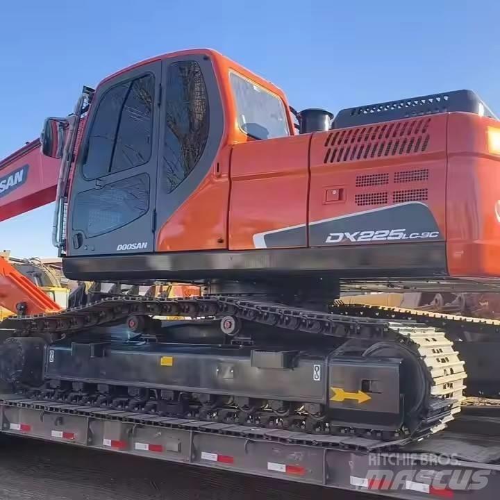 Doosan DX225LC-9C Raupenbagger