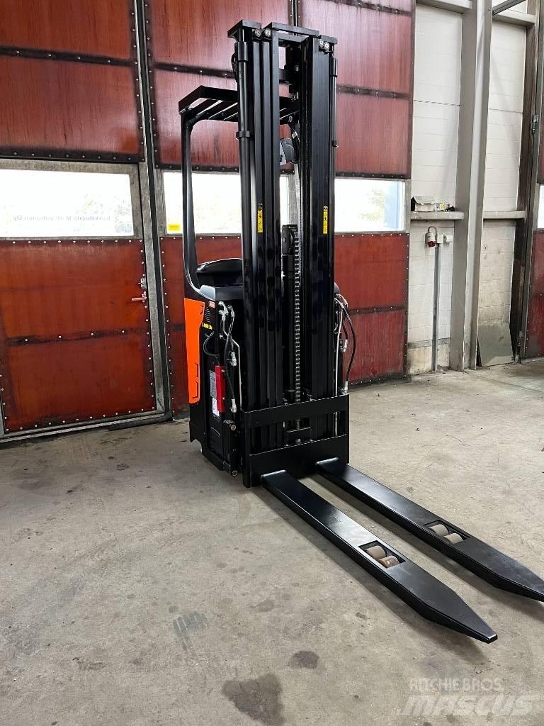 Rocla SST12AC Selbstfahrstapler