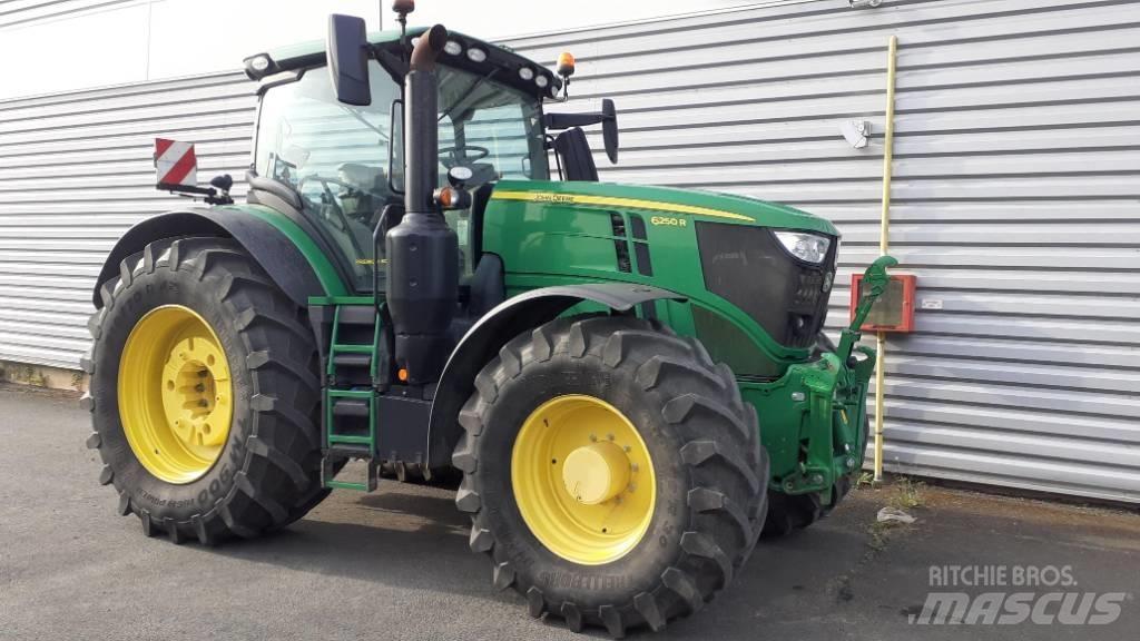 John Deere 6250 R Traktoren