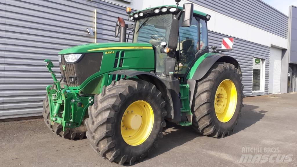 John Deere 6250 R Traktoren