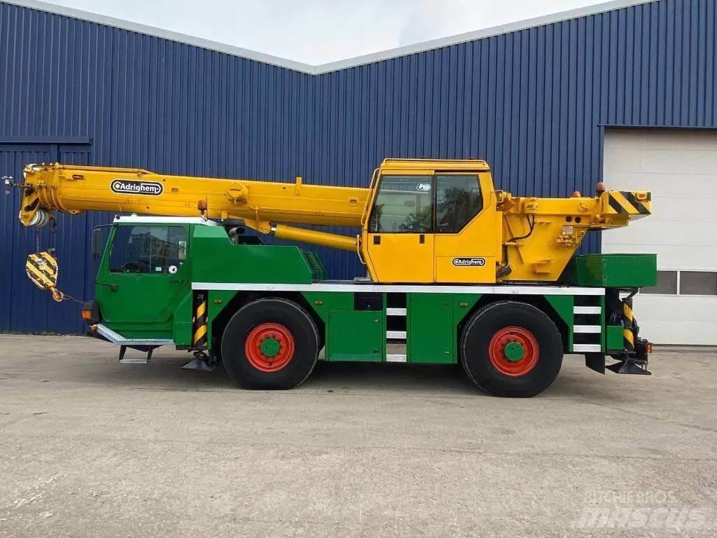 Liebherr LTM1030-2 All-Terrain-Krane