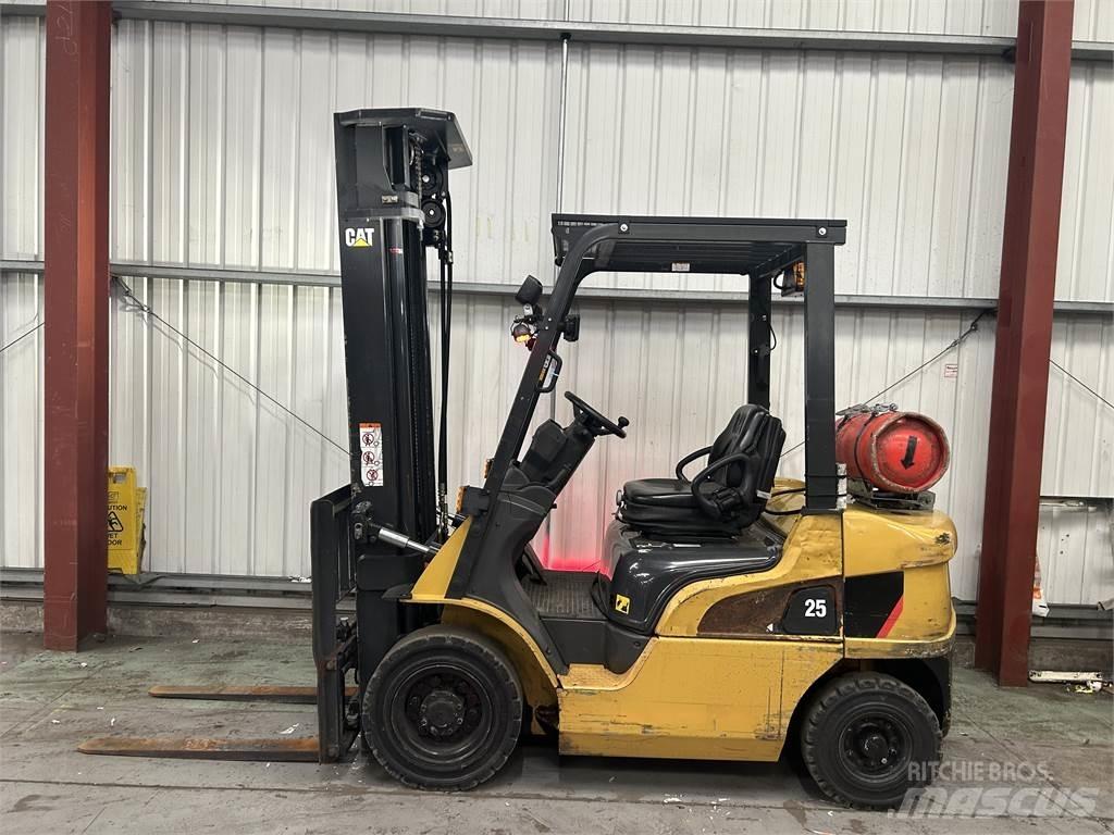 CAT GP25NT Gasstapler