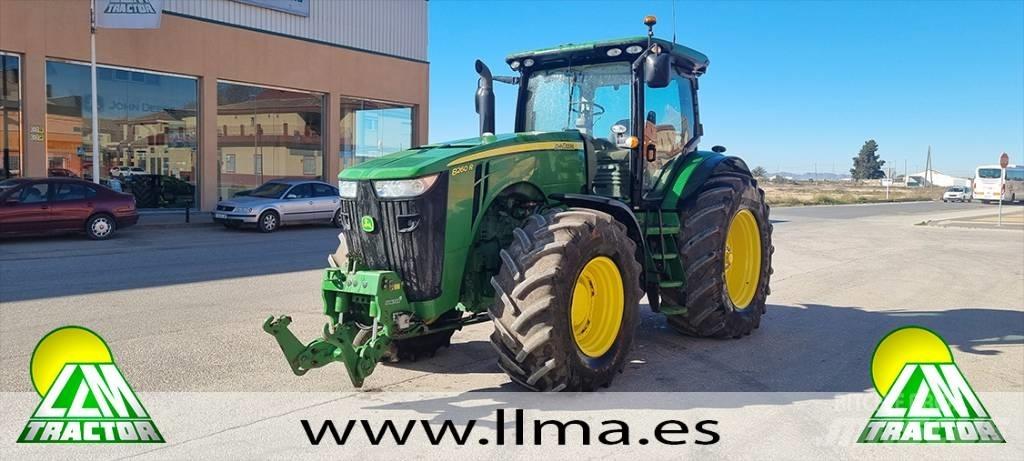 John Deere 8260 R Traktoren