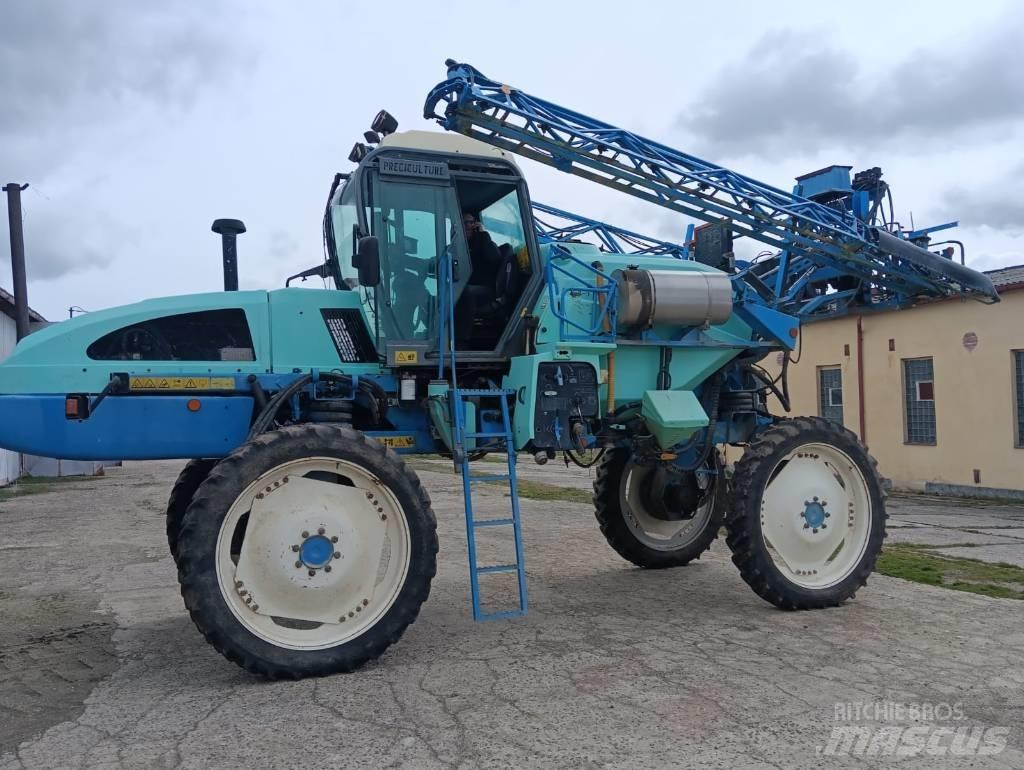 Berthoud UTL 4000 Selbstfahrende Sprühgeräte