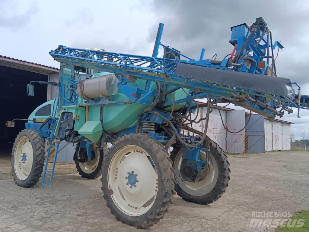 Berthoud UTL 4000 Selbstfahrende Sprühgeräte