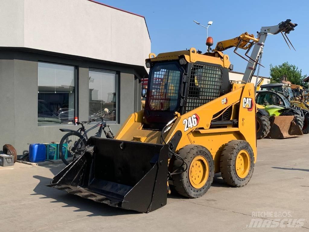 CAT 246 Kompaktlader
