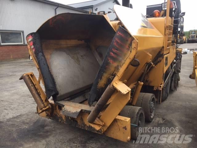CAT AP 300 Strassenfertiger