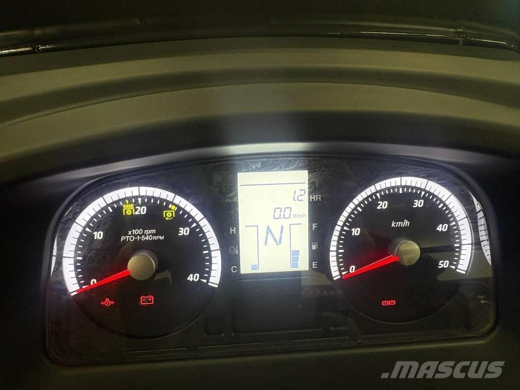 Kioti dk6020hst Traktoren