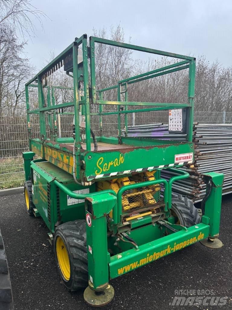 SkyJack SJ 6826 RT Scheren-Arbeitsbühnen