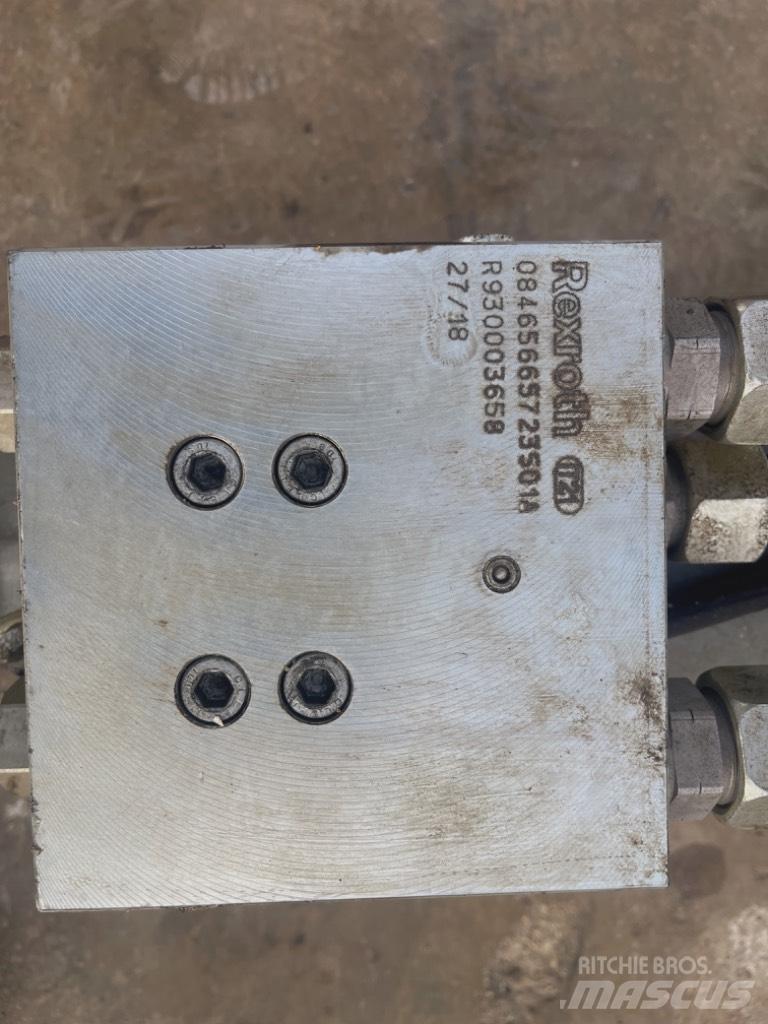 Liebherr A 910 Comp Hydraulik