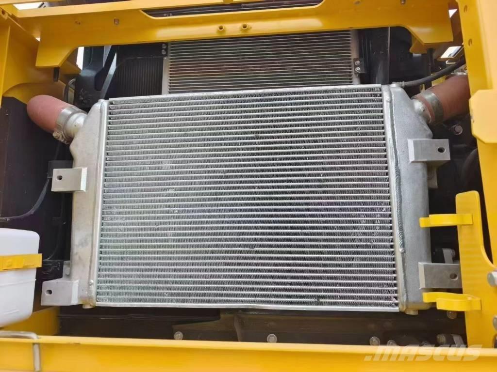 Komatsu 350-8 Raupenbagger