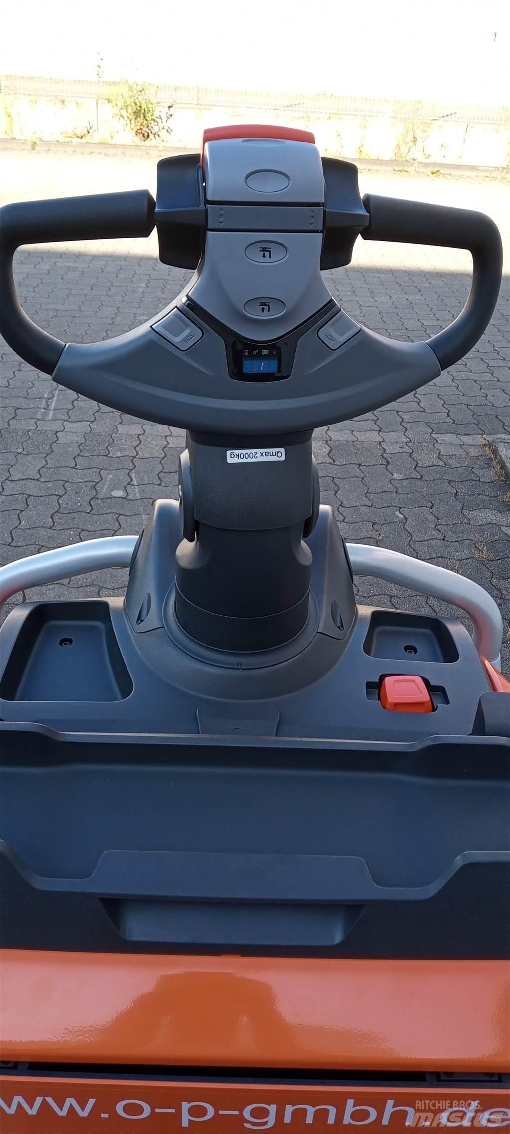 Toyota LPE200 Niedergabelstapler