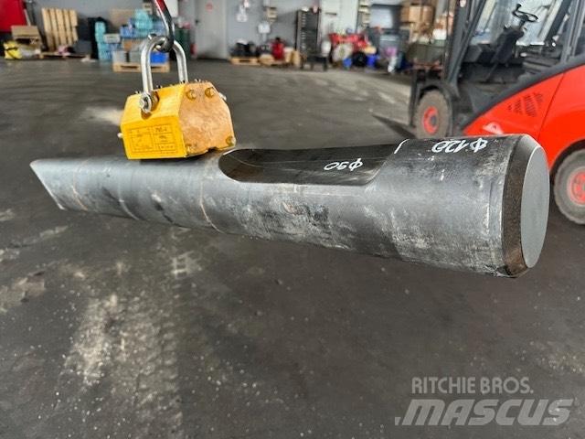 Montabert 120 MM Hammer / Brecher
