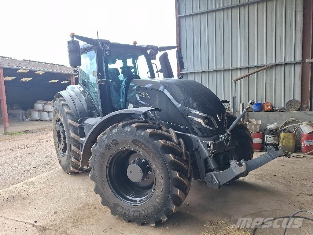 Valtra Q265 Traktoren