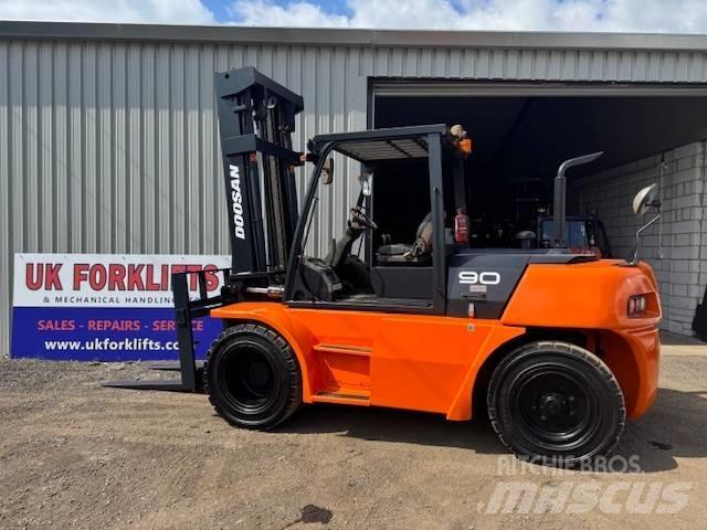 Doosan D 90 S-5 Dieselstapler