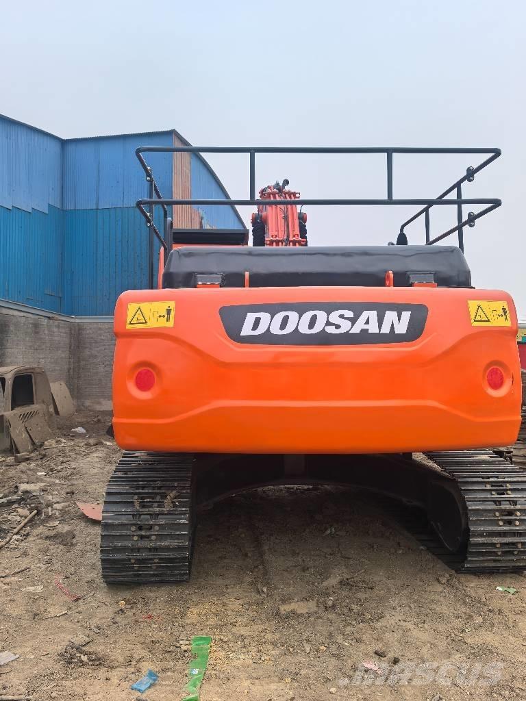 Doosan DX300 Raupenbagger