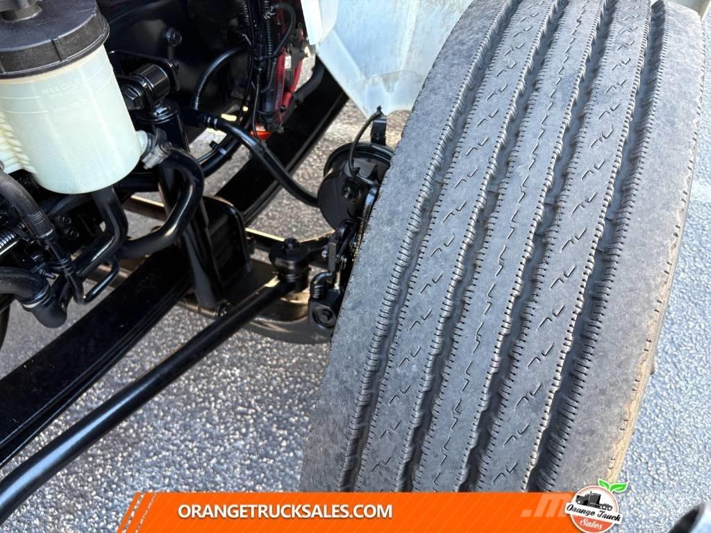 International MV607 Kofferaufbau