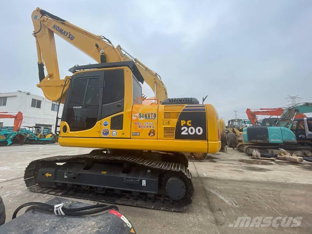 Komatsu PC 200-8 Raupenbagger