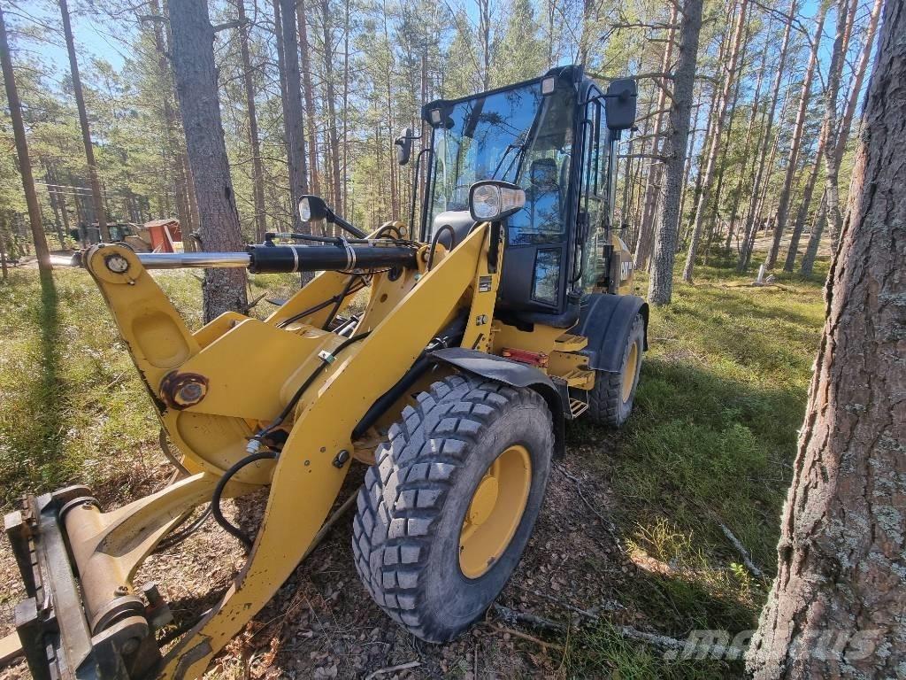 CAT 908M -2015 Radlader