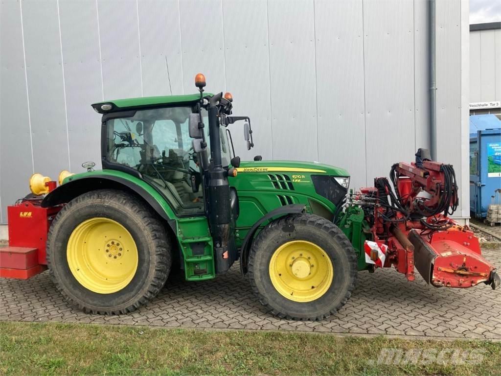 John Deere 6110R Traktoren