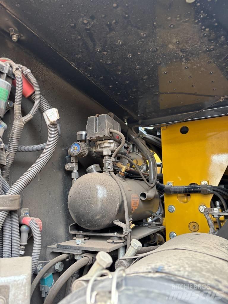 Komatsu PW180-11 Mobilbagger