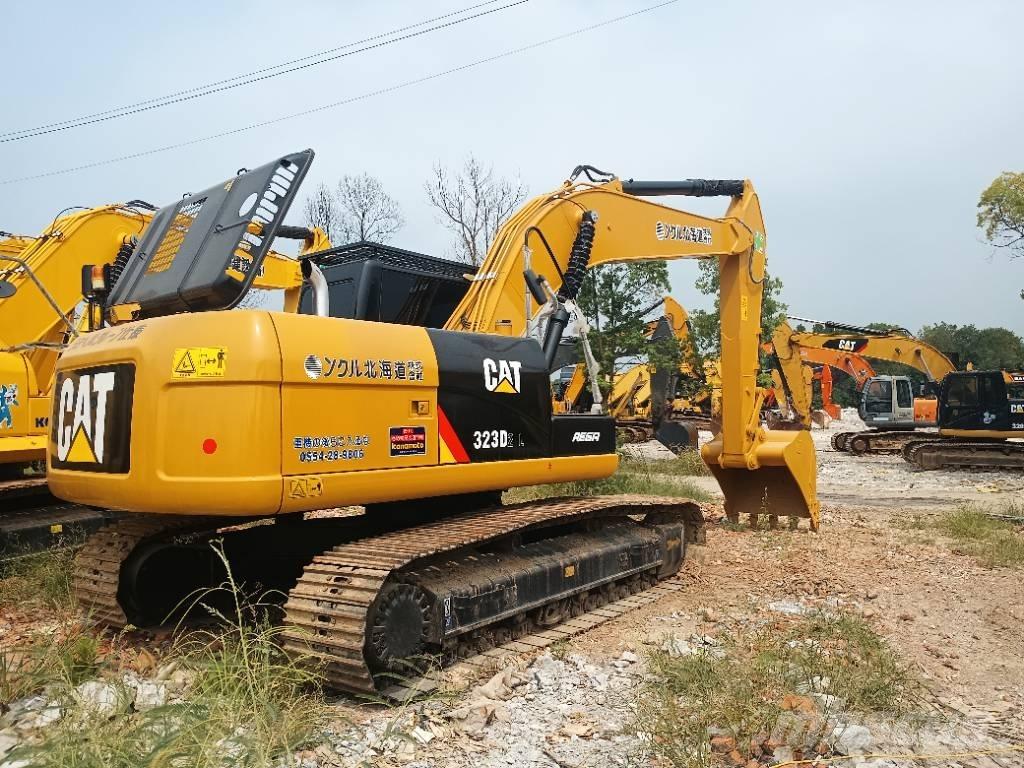 CAT 323D2 Raupenbagger
