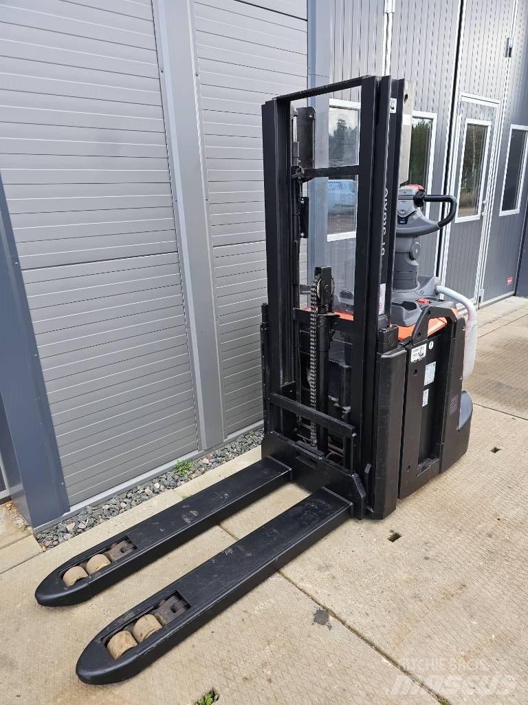 BT SPE 200 D 2500mm Deichselstapler