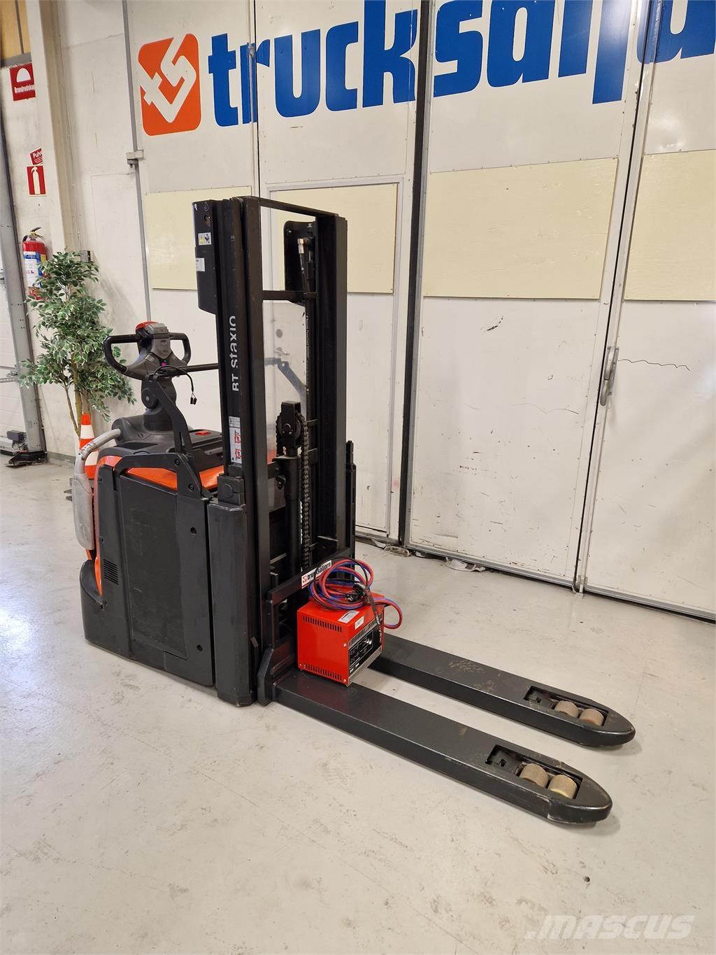 Toyota SPE200D Selbstfahrstapler