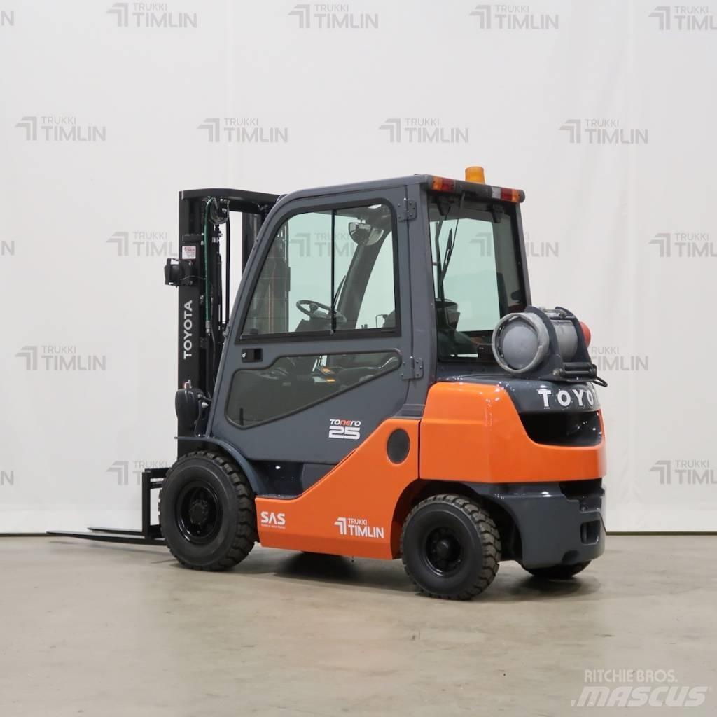 Toyota 02-8FGF25 Gasstapler
