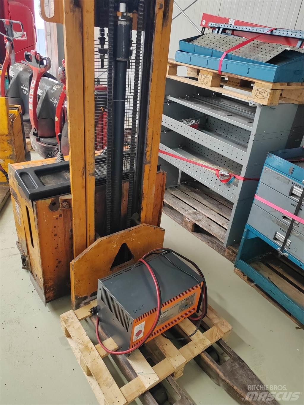 Om-Pimespo CT 13 Deichselstapler