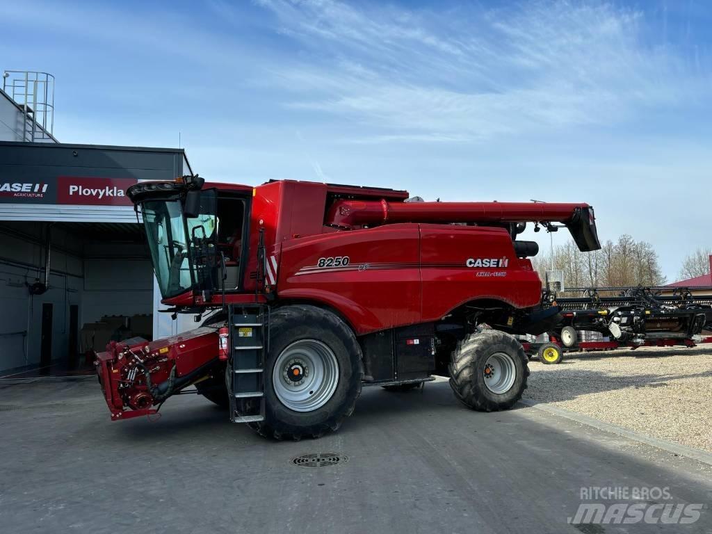 Case IH 8250 Mähdrescher