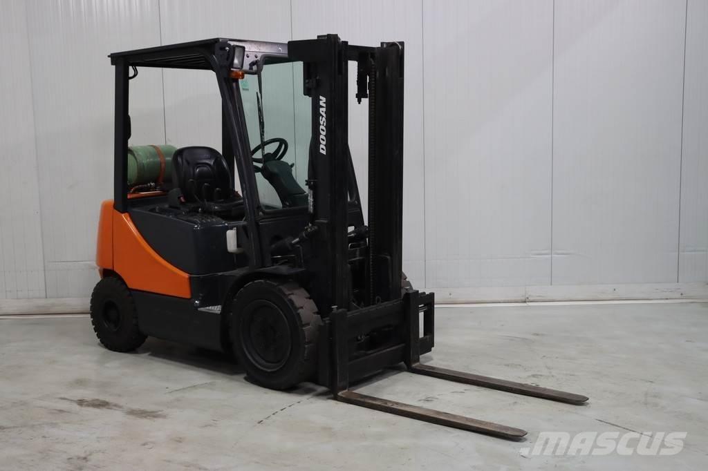 Doosan G25E-5 Gasstapler