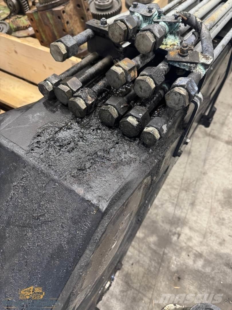 Komatsu 130F Förderkrane