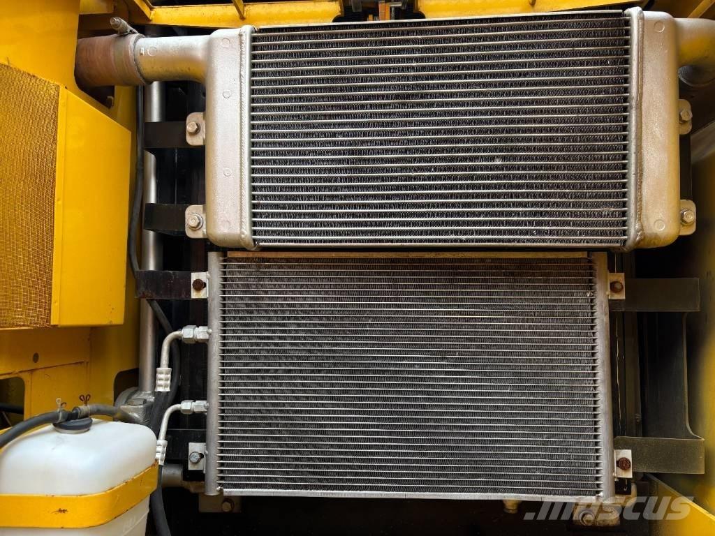 Komatsu PC 220-7 Raupenbagger