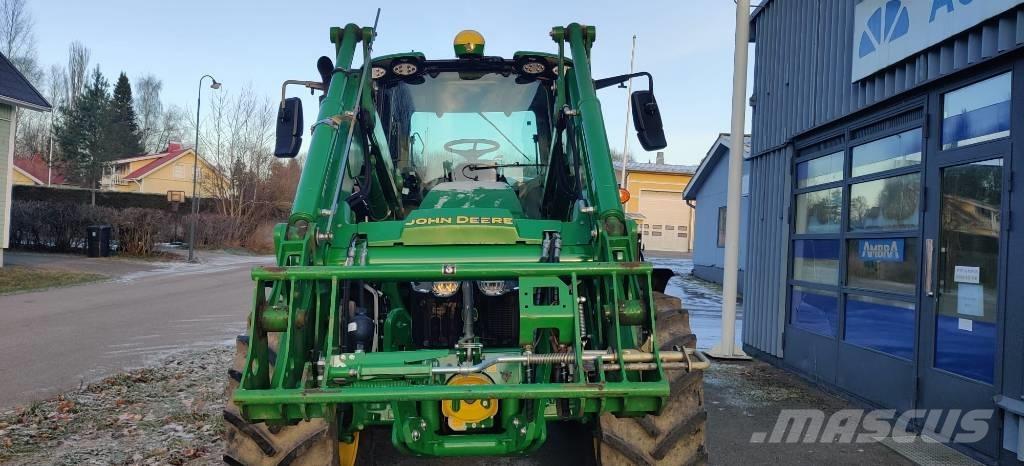 John Deere 6120 M Traktoren