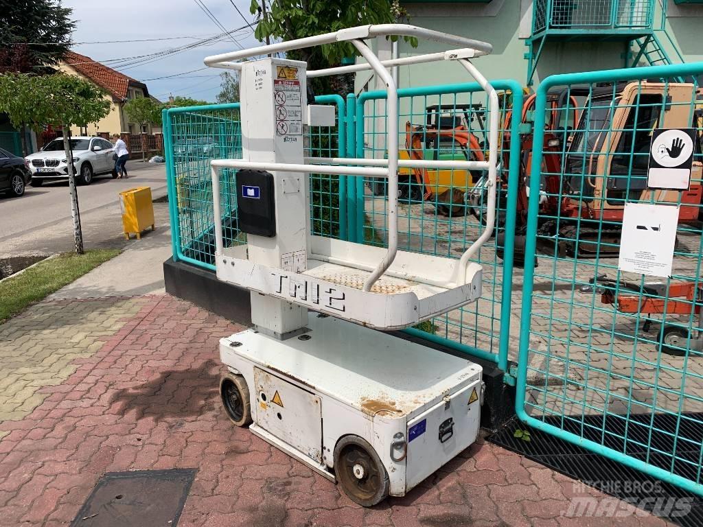 UpRight TM 12   V-2748 Personenaufzüge
