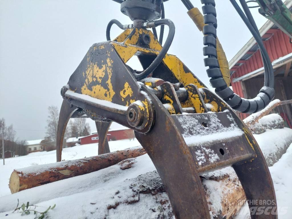 Kronos 2400 Krane und Lader