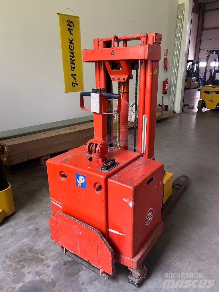 BT LSV1000/7 Deichselstapler