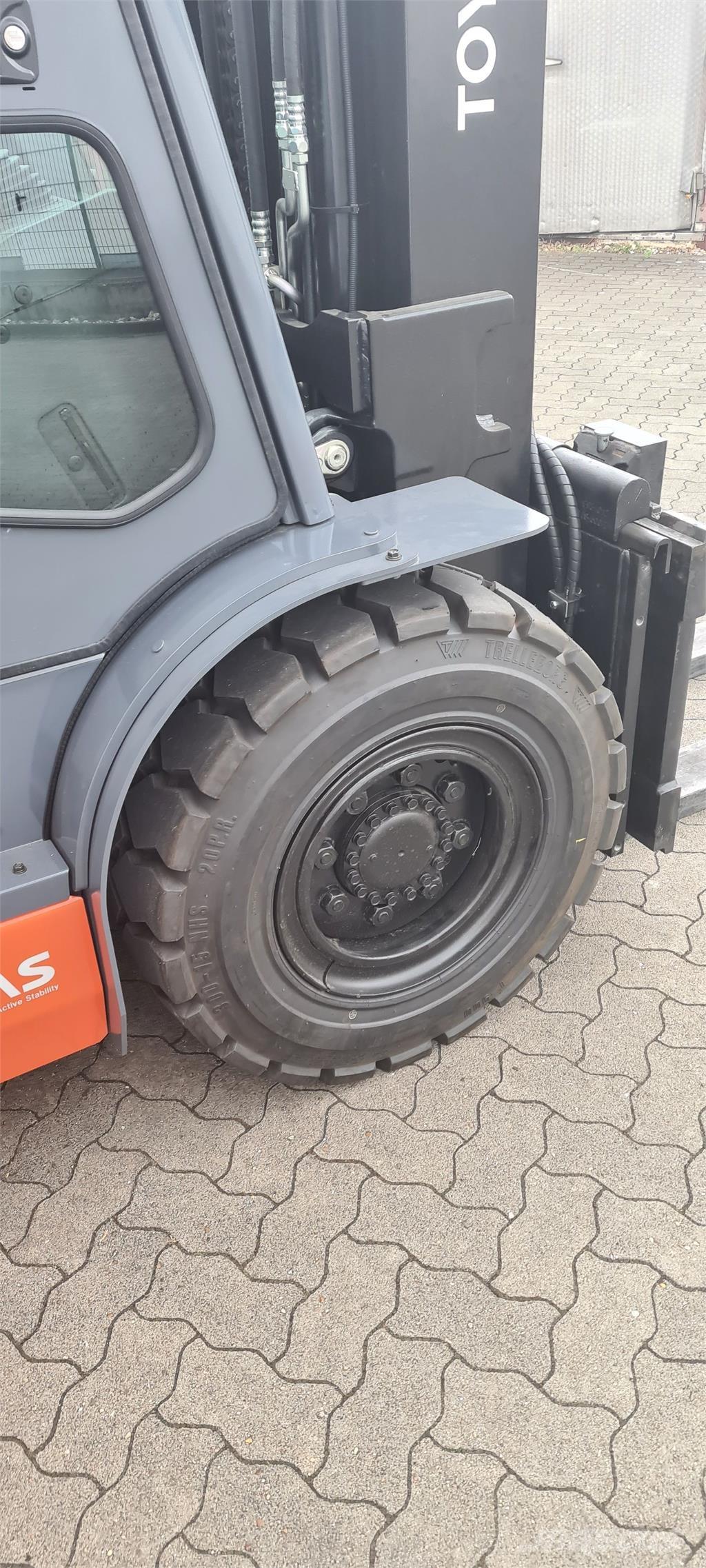 Toyota 40-8FD50N Dieselstapler