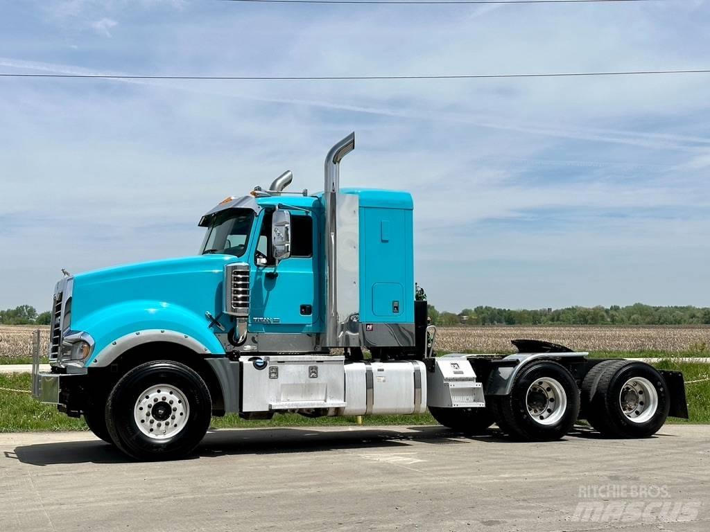 Mack Titan TD 713 Andere Fahrzeuge