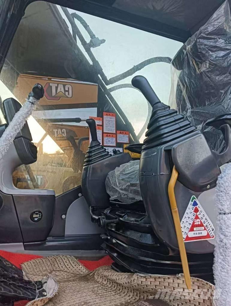 CAT 324 D2 L Raupenbagger